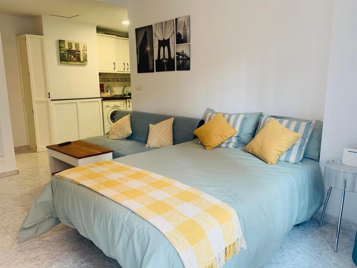 Acuario 22 Apartment เบนัลมาเดนา ภายนอก รูปภาพ